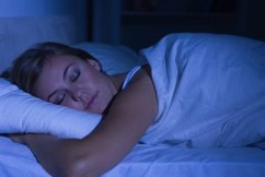 Почему женщинам опасно спать при свете - No-onco.ru