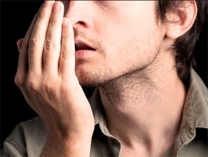 Запах изо рта - симптом рака пищевода